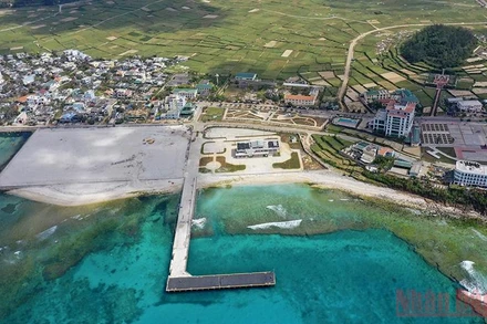 Toàn cảnh khu vực cảng Bến Đình.