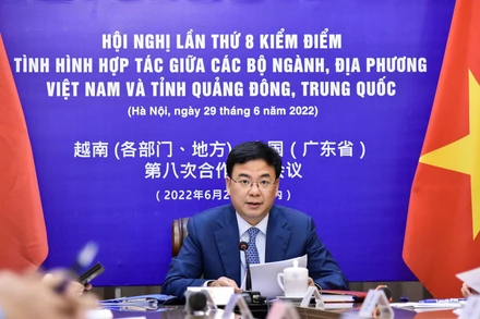 Hội nghị lần thứ 8 kiểm điểm tình hình hợp tác giữa các bộ ngành, địa phương Việt Nam và tỉnh Quảng Đông, Trung Quốc đã diễn ra theo hình thức trực tuyến. (Ảnh: Báo Thế giới Việt Nam cung cấp)