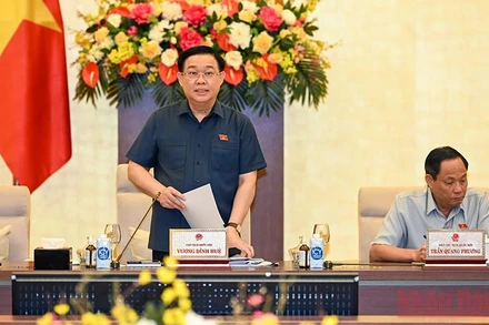 Chủ tịch Quốc hội Vương Đình Huệ phát biểu khai mạc phiên họp. (Ảnh: DUY LINH)