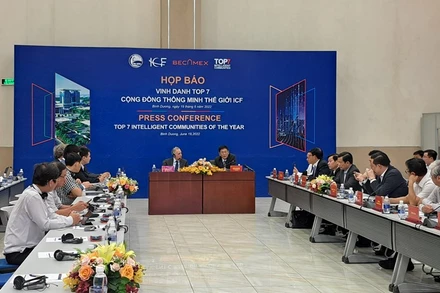 Toàn cảnh buổi họp báo.