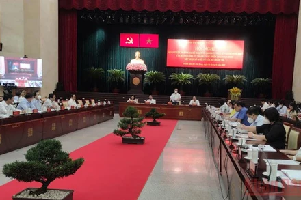 Toàn cảnh hội nghị.