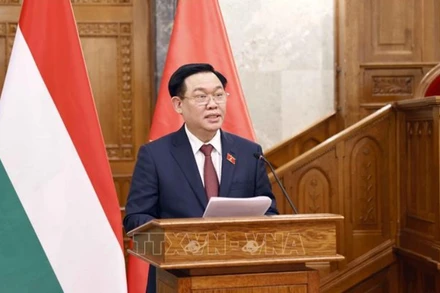 Chủ tịch Quốc hội Vương Đình Huệ phát biểu. (Ảnh: Doãn Tấn/TTXVN)