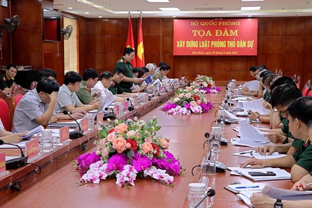 Các đại biểu tham dự buổi tọa đàm.