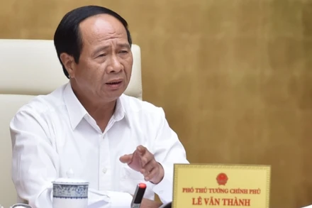 Phó Thủ tướng Lê Văn Thành phát biểu tại cuộc họp.