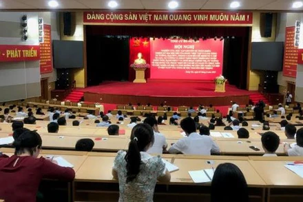 Tỉnh ủy Hưng Yên tổ chức Hội nghị nghiên cứu học tập chuyên đề toàn khóa và sinh hoạt chính trị, tư tưởng