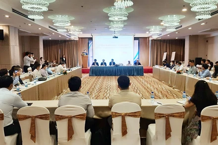 Quang cảnh hội thảo "Lộ trình và những lưu ý cho nhà đầu tư khi đầu tư vào khu công nghiệp, khu chế xuất". 