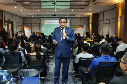 Đại diện Phòng thương mại phát triển các doanh nghiệp Malaysia tại nước ngoài phát biểu tại hội thảo.