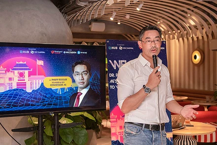 Ông Philipp Roesler, nguyên Phó Thủ tướng Cộng hòa Liên bang Đức, Trưởng Phái đoàn thương mại Concessor AG từ khu vực DACH, chia sẻ ý kiến tại chương trình làm việc.