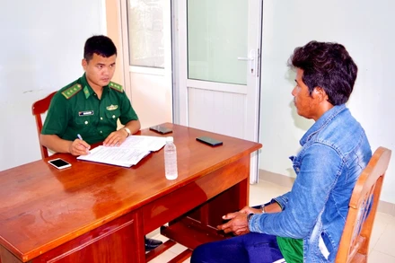 Nghi phạm Lý Phol bị bắt giữ để điều tra hành vi giết người.