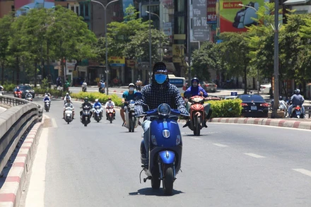 Khu vực Hà Nội hôm nay có nắng nóng với nhiệt độ cao nhất 35-37 độ C. (Ảnh minh họa)