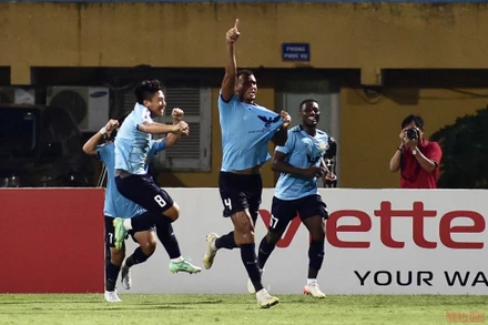 Janclesio ăn mừng bàn thắng duy nhất của trận đấu. 