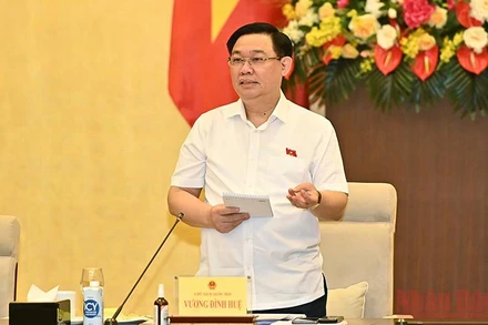 Chủ tịch Quốc hội Vương Đình Huệ phát biểu ý kiến tại phiên họp. (Ảnh Duy Linh) 