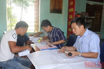 Chủ đầu tư dự án phối hợp huyện Can Lộc kiểm đếm công khai, minh bạch khối lượng giải phóng mặt bằng trong phạm vi dự án.