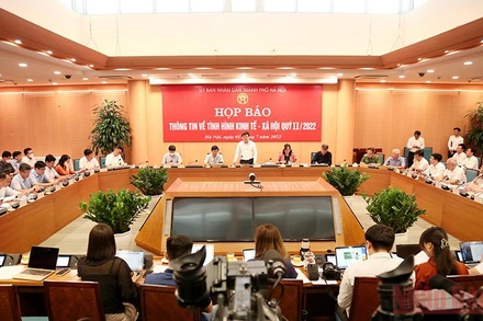 Họp báo về tình hình kinh tế-xã hội quý II/2022 của UBND thành phố Hà Nội.