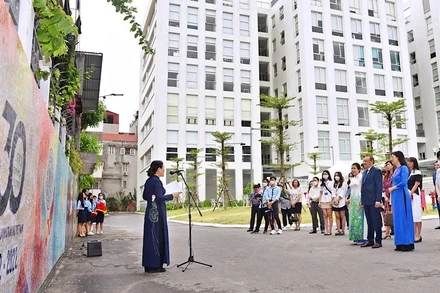 Chủ tịch Liên hiệp các tổ chức hữu nghị Việt Nam Nguyễn Phương Nga phát biểu tại buổi lễ.