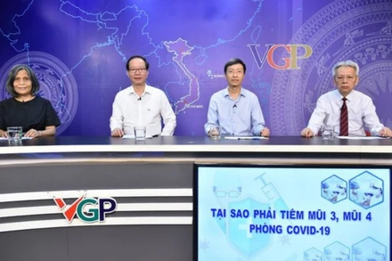 Tọa đàm "Tại sao phải tiêm mũi 3, mũi 4 phòng Covid-19 trong bối cảnh hiện nay?” sáng 1/7. (Ảnh: VGP)