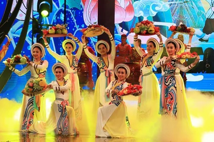 Các tiết mục đặc sắc trong chương trình "Xuân Quê hương 2021". (Ảnh: Lâm Khánh/TTXVN)