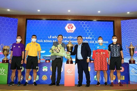 Lễ bốc thăm mùa giải mới.