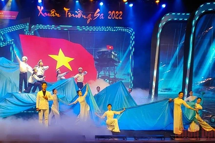 Tiết mục biểu diễn mở màn Chương trình “Xuân Trường Sa” năm 2022. (Ảnh: TRUNG HƯNG)