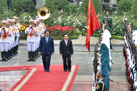  Thủ tướng Phạm Minh Chính đón Thủ tướng Lào Phankham Viphavanh thăm chính thức Việt Nam. (Ảnh: Trần Hải)