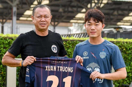 Lương Xuân Trường trong ngày ra mắt Buriram United. (Ảnh: Goal)