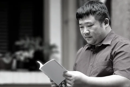 Chân dung nhà thơ Lý Hữu Lương.