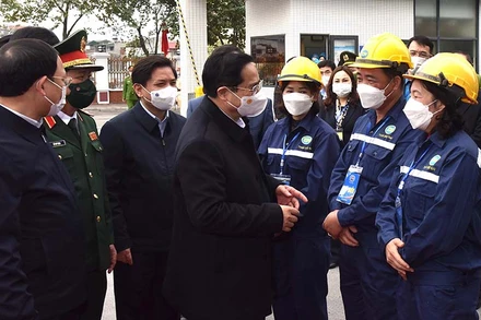 Thủ tướng Phạm Minh Chính chúc Tết cán bộ, công nhân, người lao động ngành Than tại Công ty cổ phần Than Đèo Nai thuộc Tập đoàn Công nghiệp Than-Khoáng sản Việt Nam.
