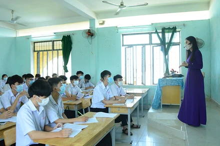 Học sinh Quảng Ngãi trở lại trường học trực tiếp từ ngày 7/2.