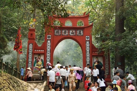 Lễ hội đền Hùng hằng năm. 