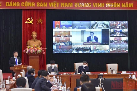 Đại biểu dự hội nghị tại điểm cầu Bộ Giáo dục và Đào tạo.