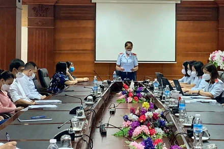 Đoàn thanh tra chuyên ngành bảo hiểm xã hội tỉnh Quảng Ninh thanh tra doanh nghiệp tại địa bành. (Ảnh: Quảng Ninh)