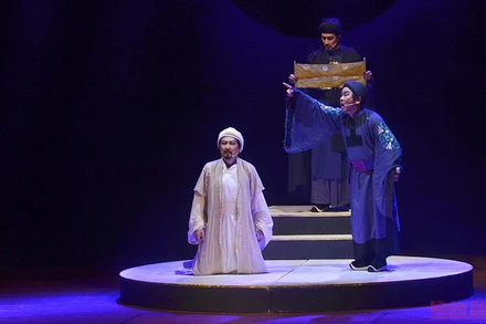 “Khóc giữa trời xanh”, 1 trong 6 vở đoạt huy chương vàng tại Liên hoan Kịch nói toàn quốc-2021. (Ảnh: Linh Bảo)