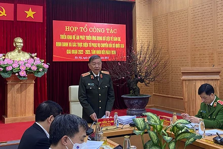 Bộ trưởng Công an Tô Lâm đề nghị đẩy nhanh việc ứng dụng các tiện ích từ cơ sở dữ liệu quốc gia về dân cư để phục vụ người dân và doanh nghiệp.