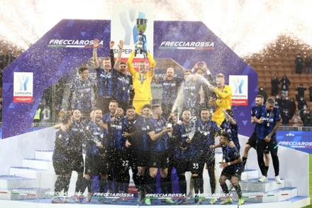 Inter lần thứ 6 đăng quang Siêu Cúp Italia. (Ảnh: Getty)
