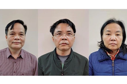 Các đối tượng từ trái sang phải: Lâm Văn Tuấn, Phan Huy Văn, Phan Thị Khánh Vân.