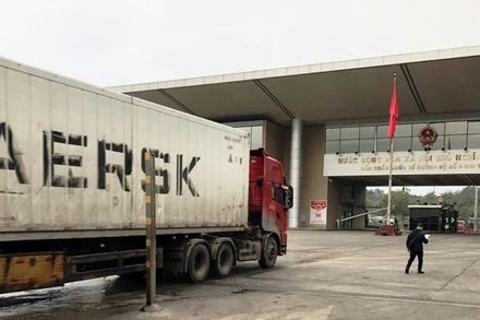 Hoạt động xuất, nhập khẩu qua Cửa khẩu Kim Thành ngày 8/1/2022. 