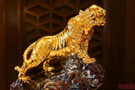 Kỳ Linh Nhâm Dần 2020 phiên bản "uy dũng vô song" mang thông điệp bất khả chiến bại. (Ảnh: Thành Đạt)