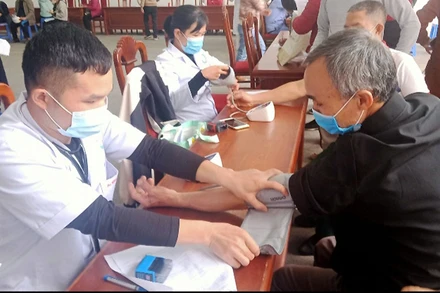 Trung tâm y tế thành phố Thái Nguyên đẩy nhanh tiến độ tiêm vaccine cho người dân trên địa bàn, không để vaccine tồn đọng.