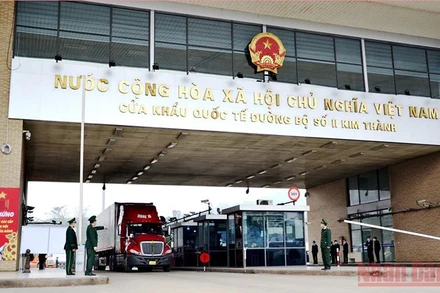 Thông quan hàng hóa qua Cửa khẩu đường bộ Kim Thành (Lào Cai).