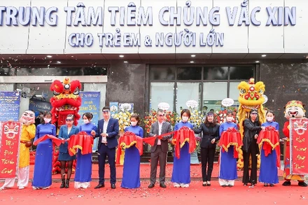 Khai trương Trung tâm tiêm chủng VNVC Hoàng Mai.