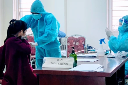 Triển khai tiêm mũi vaccine phòng Covid-19 tăng cường tại Hải Phòng.