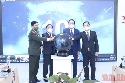 Tổng cục Giáo dục nghề nghiệp công bố Dịch vụ công trực tuyến giáo dục nghề nghiệp. (Ảnh: Chí Tâm)