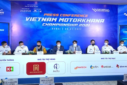 Quang cảnh buổi họp báo.