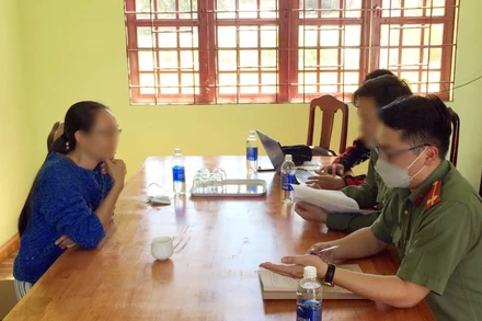 Làm việc với cơ quan chức năng, bà L.T.M.D thừa nhận đã đăng tải thông tin sai sự thật trên mạng xã hội.