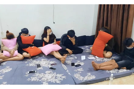 Phát hiện nhóm thanh niên sử dụng ma túy trong khách sạn.