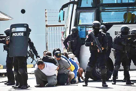 Lực lượng an ninh Indonesia diễn tập chống khủng bố. Ảnh: The ASEAN POST