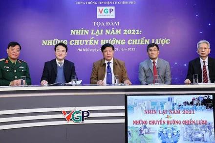 Tọa đàm "Nhìn lại 2021 - Những chuyển hướng chiến lược". (Ảnh: VGP).