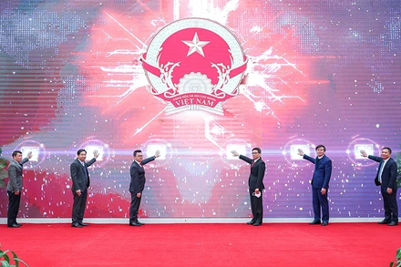 Nghi lễ chính thức khai trương Hệ thống giao diện mới của Cổng thông tin điện tử Chính phủ và Báo điện tử Chính phủ. (Ảnh: NHẬT BẮC/VGP)