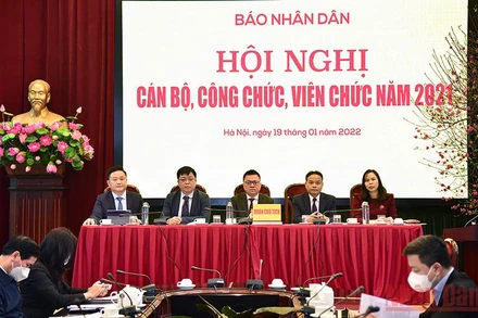 Đoàn chủ tịch chủ trì Hội nghị. (Ảnh: Thành Đạt)