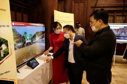 Giới thiệu các ứng dụng hỗ trợ du lịch bằng công nghệ cao tại Văn Miếu-Quốc Tử Giám.